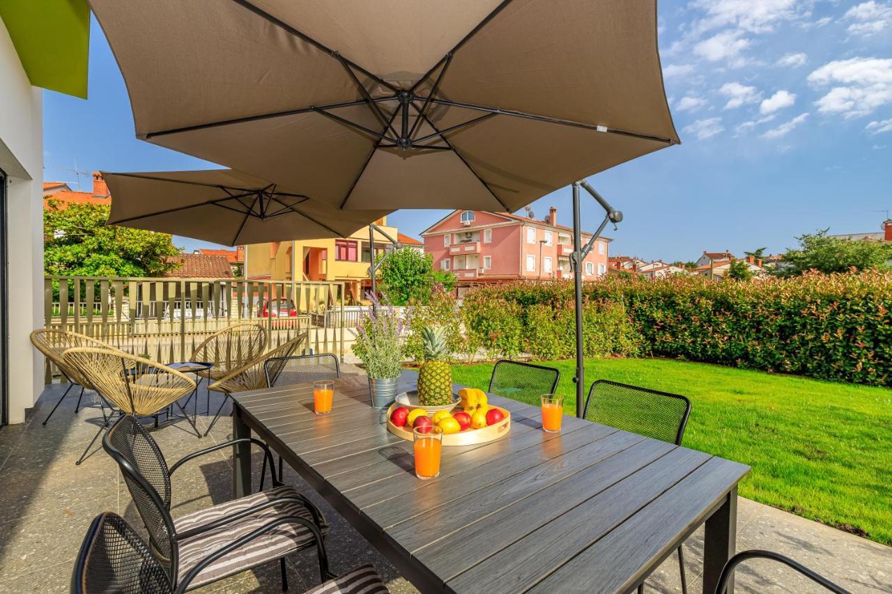 Casa Ines Villa Ровин Екстериор снимка