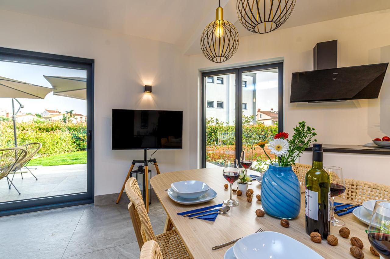 Casa Ines Villa Ровин Екстериор снимка