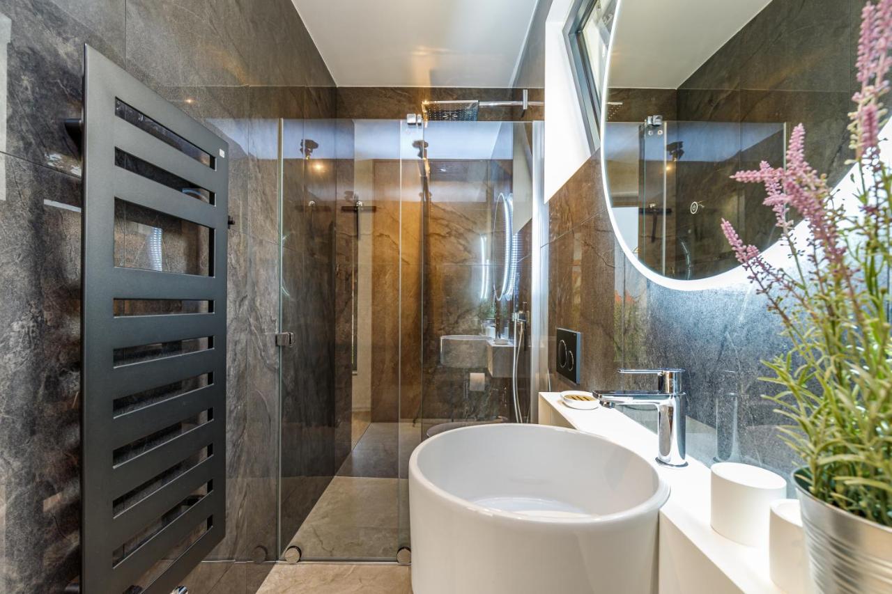 Casa Ines Villa Ровин Екстериор снимка